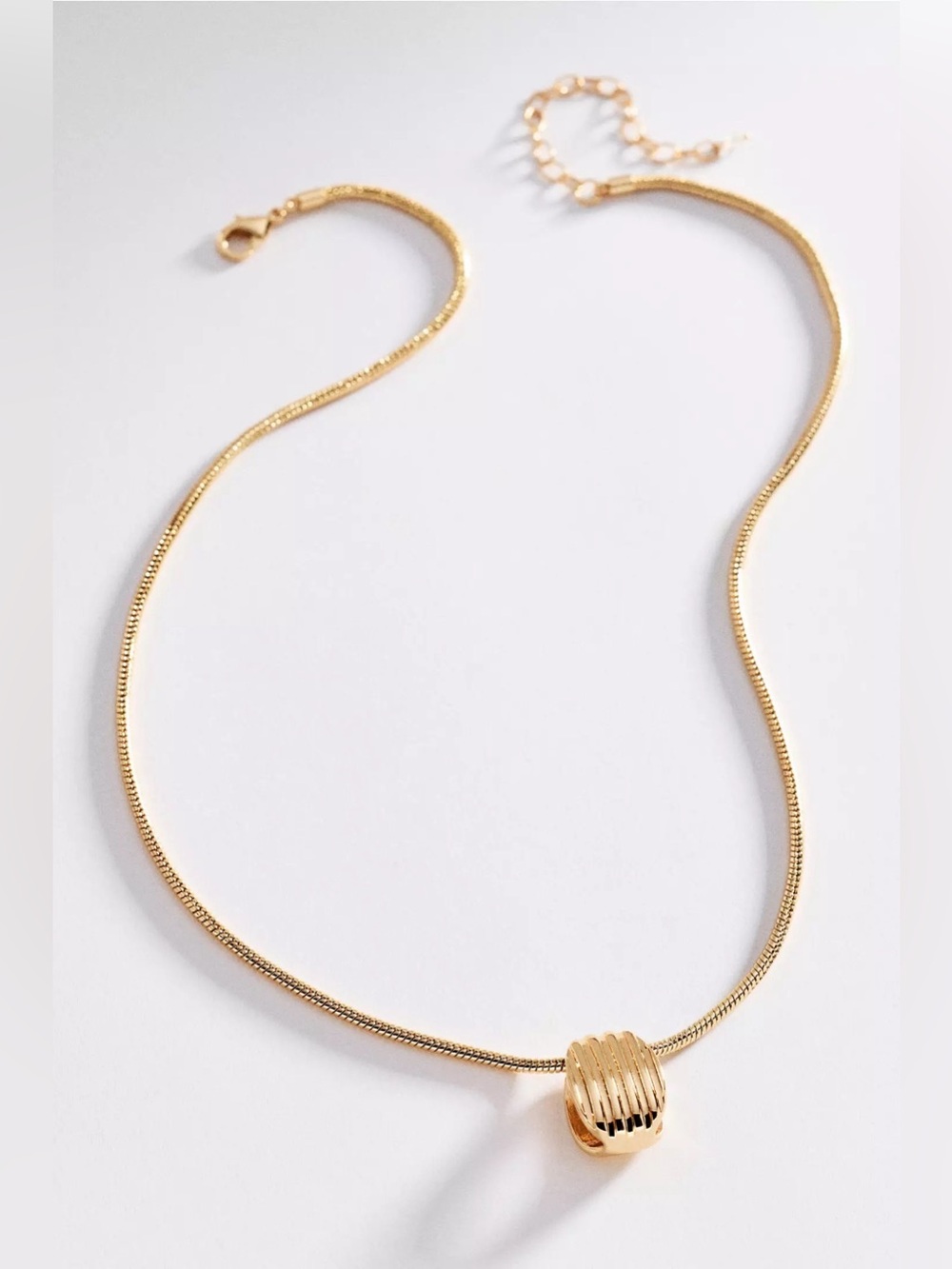 NWT Anthropologie Textured Pendant Necklace Gold